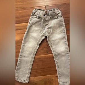 Zara 2/3 year old gray jeans